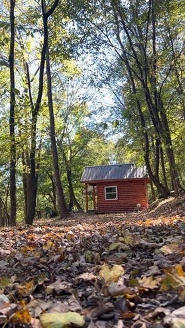 6 Riverbend Rd, Horse Cave, KY 42749
