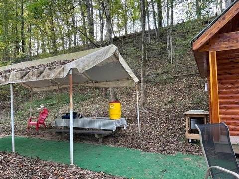 6 Riverbend Rd, Horse Cave, KY 42749