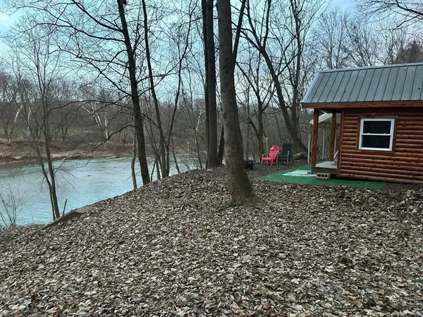 6 Riverbend Rd, Horse Cave, KY 42749