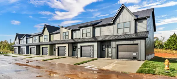 1405 Jonathan Wade Circle #1405, Clarksville, TN 37043