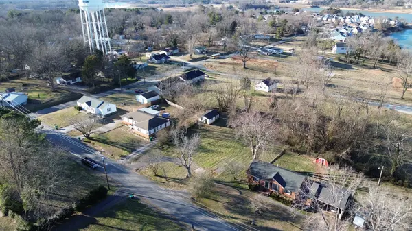 109 7th Ave #NE, Winchester, TN 37398