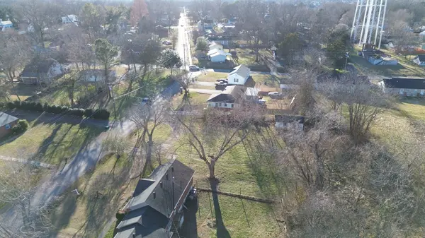 109 7th Ave #NE, Winchester, TN 37398