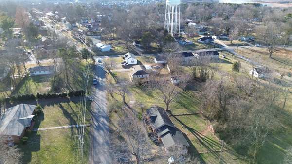 109 7th Ave #NE, Winchester, TN 37398