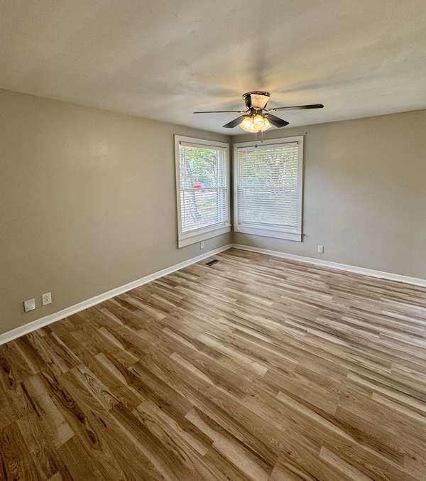 955 Richardson St, Clarksville, TN 37040
