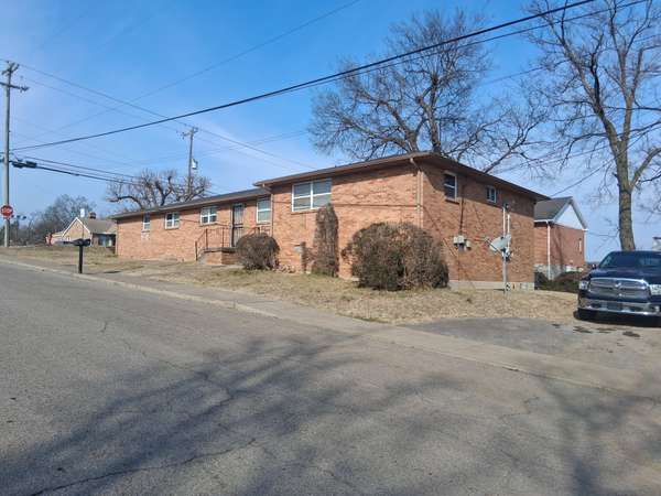 900 33rd Ave #N, Nashville, TN 37209