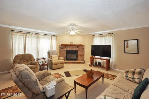 1366 Paradise Lane, Dandridge, TN 37725