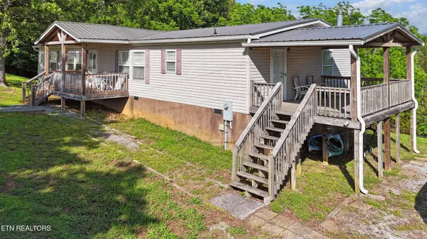 1366 Paradise Lane, Dandridge, TN 37725