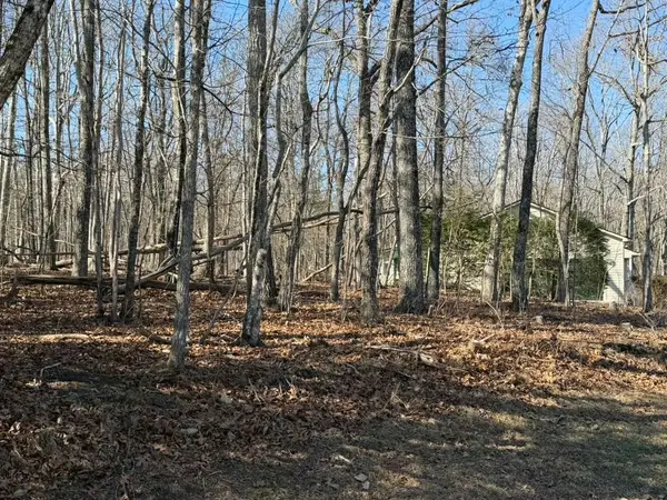 153 Sugarbush Cir, Crossville, TN 38558