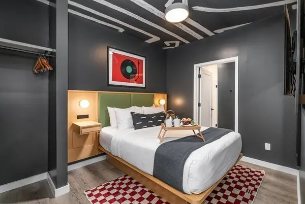 50 Music Sq #W #728, Nashville, TN 37203