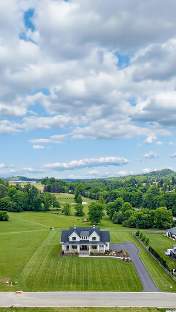 102 Heirloom Ln, Columbia, TN 38401