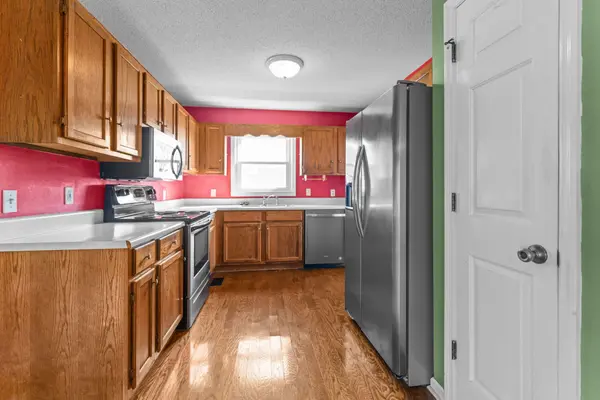 201 Stardust Dr, Shelbyville, TN 37160