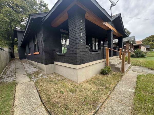 2012 CARNES AVE, Memphis, TN 38114