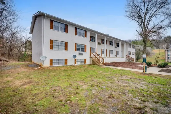 1433 Stratford Rd, Kingsport, TN 37664