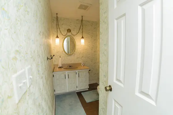 100 Hickory Hollow Dr, Madisonville, KY 42431