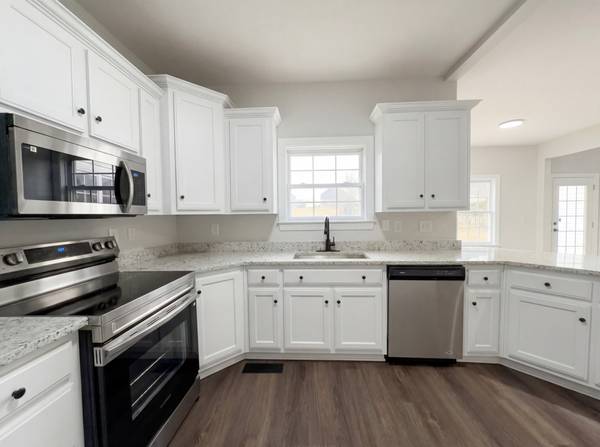 102 Riverbirch Ln, Hendersonville, TN 37075