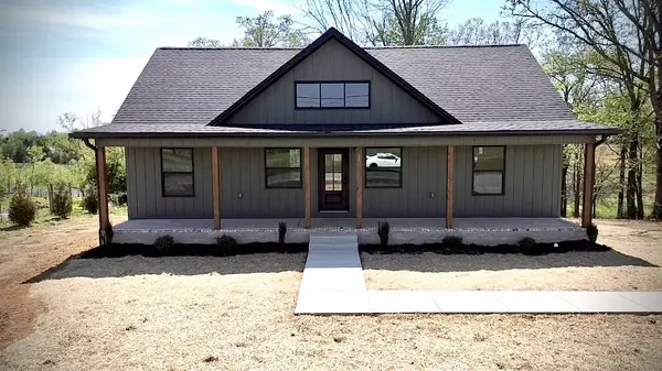 11726 West Green Hill Rd, Smithville, TN 37166