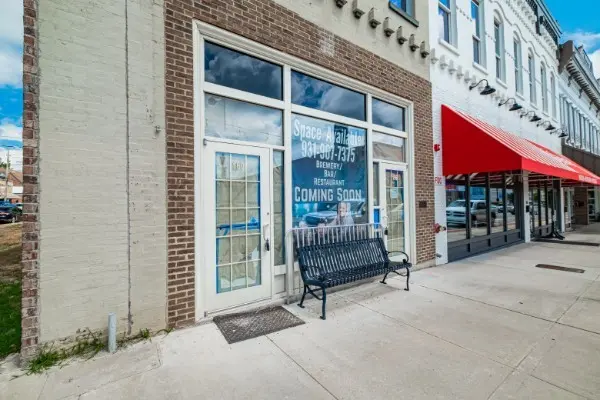 160 1st Ave #NW, Winchester, TN 37398
