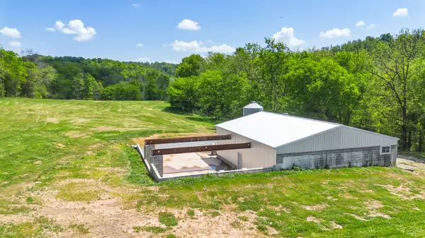 334 Cathcart Rd, Frankewing, TN 38459