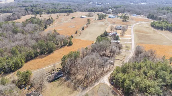 1449 Fairway Dr, Saulsbury, TN 38067