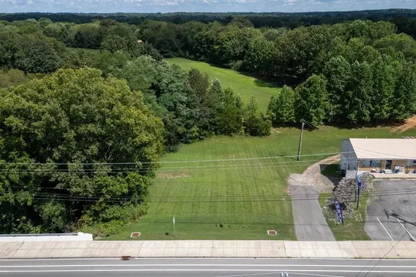 3336 31W Highway, White House, TN 37188