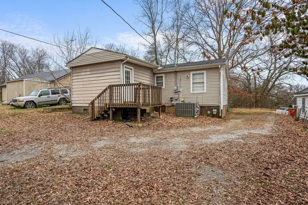 715 Williams Ln, Clarksville, TN 37040