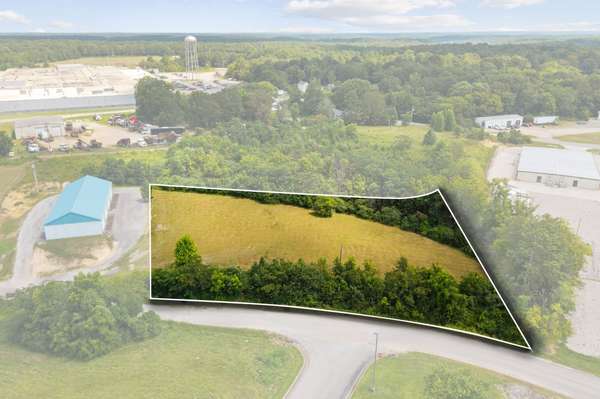 115 Webb Ave, Hohenwald, TN 38462