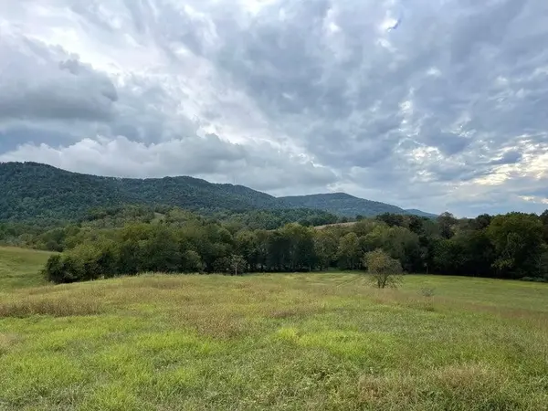 12 Upper East Valley, Pikeville, TN 37367