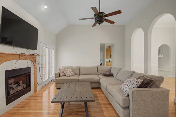 6913 Zion Crossing Court, Columbia, TN 38401