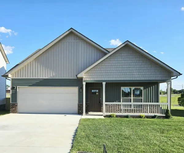 1064 Cherry Blossom Ln, Clarksville, TN 37040