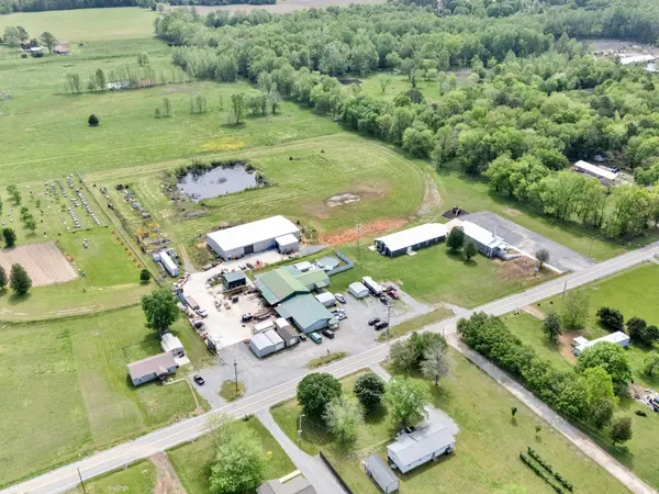 51 N Vanntown School Rd, Flintville, TN 37335