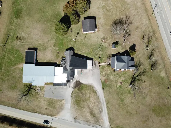 364 Blair Pond Rd, Winchester, TN 37398