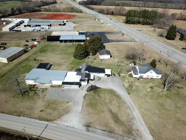 364 Blair Pond Rd, Winchester, TN 37398