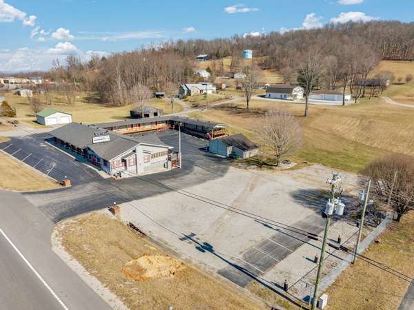 1201 Livingston Hwy, Byrdstown, TN 38549