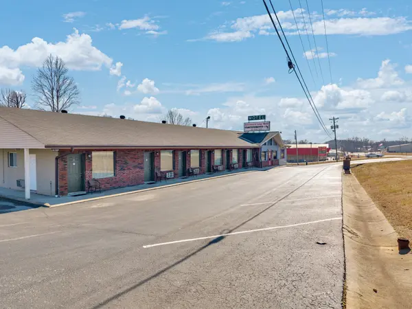 1201 Livingston Hwy, Byrdstown, TN 38549