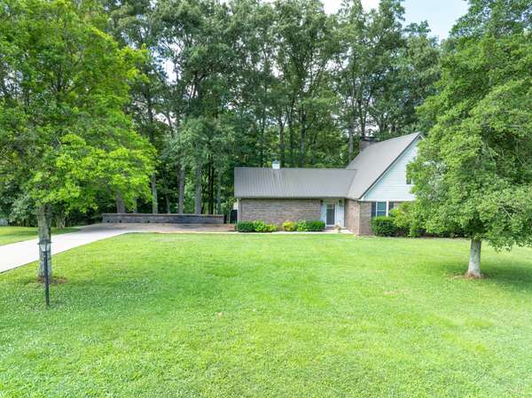 270 Wood Bluff Rd, Winchester, TN 37398