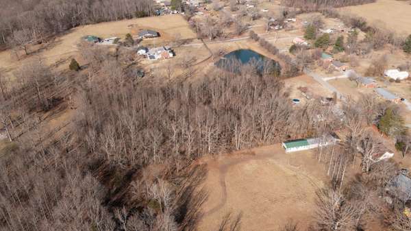 745 Halltown Rd, Portland, TN 37148