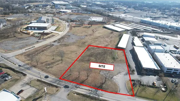100 New Shackle Island Rd, Hendersonville, TN 37075