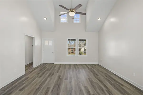 294 Morton Ave, Gallatin, TN 37066