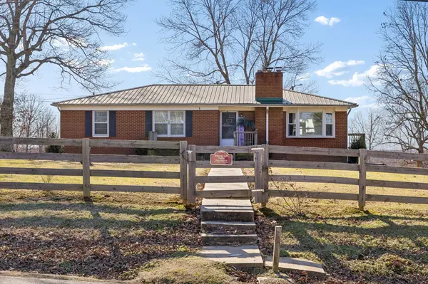 155 W Piney Rd, Dickson, TN 37055