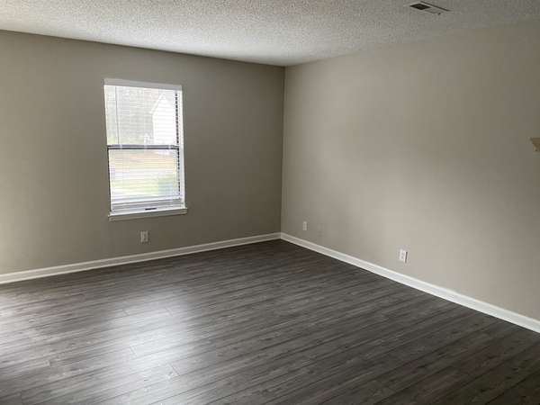 151 Edgewood Dr, Hendersonville, TN 37075