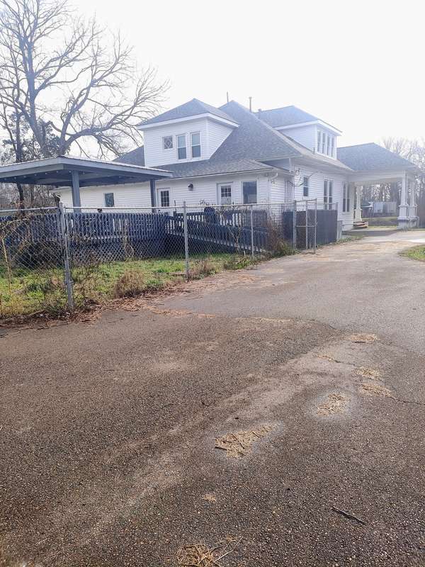 200 E College St, Saulsbury, TN 38067