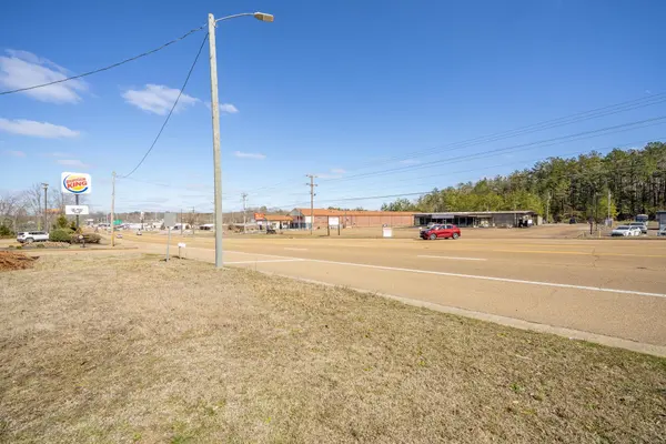 0 MULBERRY AVE, Selmer, TN 38375
