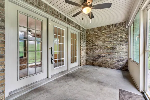 457 Country Club Ct, Clarksville, TN 37043