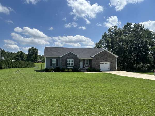 221 Northup Rd, Portland, TN 37148