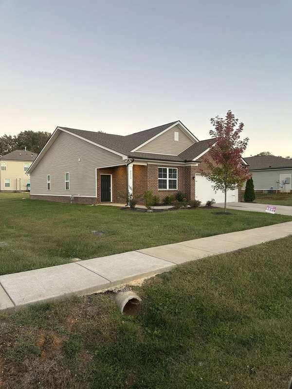 2119 Neill Ln, Cross Plains, TN 37049