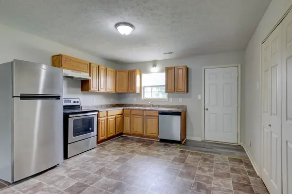 209 Ruf Dr, Oak Grove, KY 42262