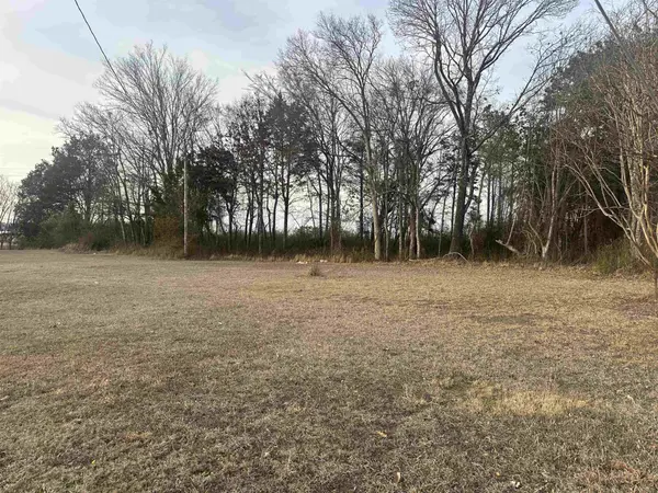 654 MAIN ST, Adamsville, TN 38310