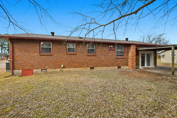 235 Southburn Dr, Hendersonville, TN 37075