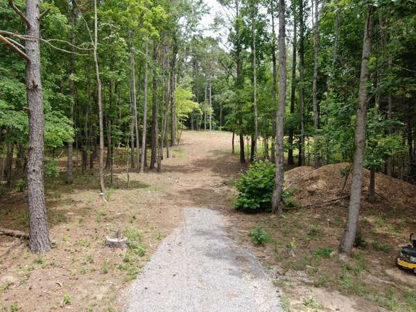 1429 Old Stage Rd, Charlotte, TN 37036