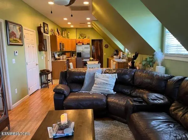 5163 Peavine Rd, Crossville, TN 38571